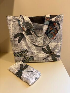 Tote w/ Matching Eyeglass case Butterfly & Dragonfly Print